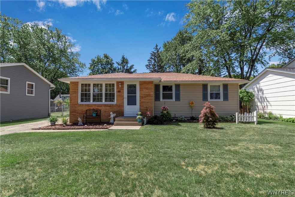 25 Dale Dr, North Tonawanda, NY 14120 - photo 1