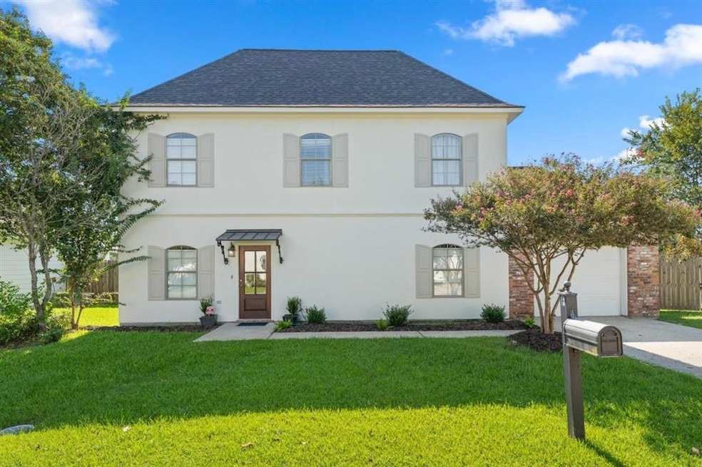 1001 W Sallier St unit F, Lake Charles, LA 70601 - photo 1