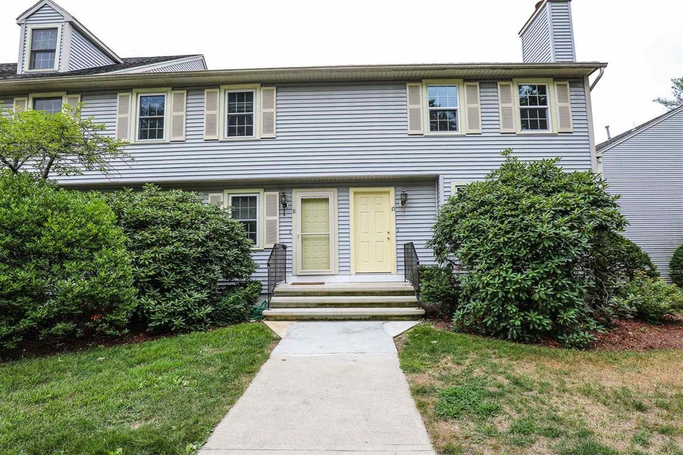 8 Foxmoor Cir unit U142, Nashua, NH 03063 - photo 1