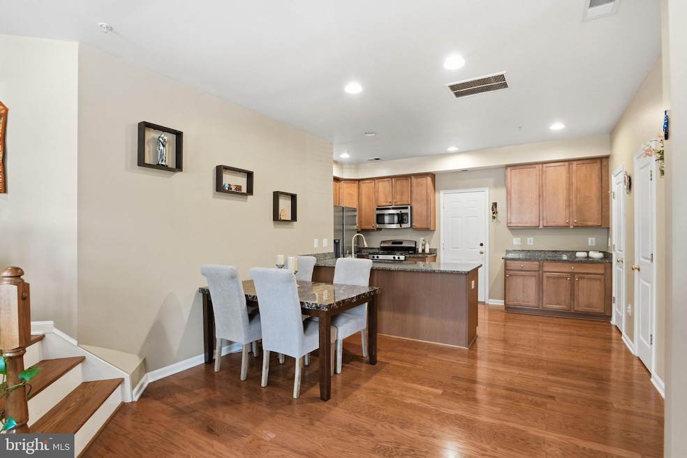 Under Contract $400,000