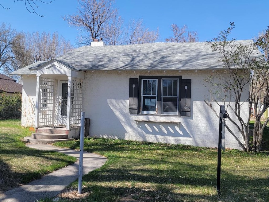 712 B St, Basin, WY 82410 - photo 1