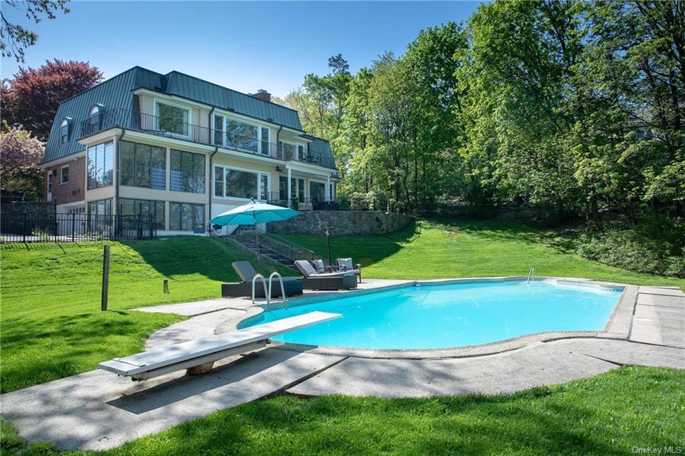 200 Clinton Ave, Dobbs Ferry, NY 10522 - photo 1