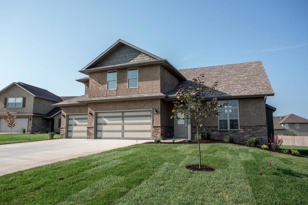 812 E Romeo Ct, Nixa, MO 65714 - photo 1