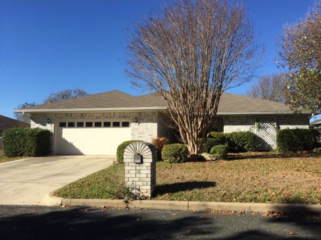 213 Edgewood Dr, Fredericksburg, TX 78624 - photo 1