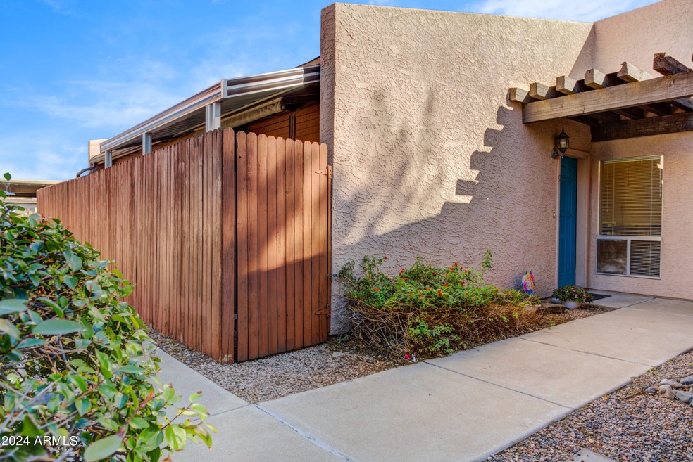 629 N Mesa Dr unit 9, Mesa, AZ 85201 - photo 1