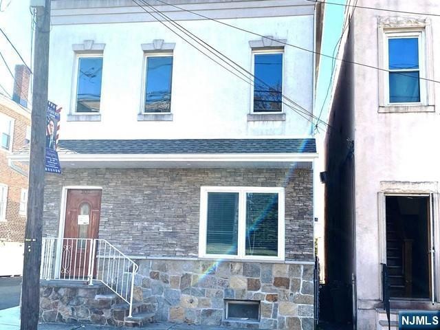 302 Kingsland Ave unit 2, Lyndhurst, NJ 07071 - photo 1