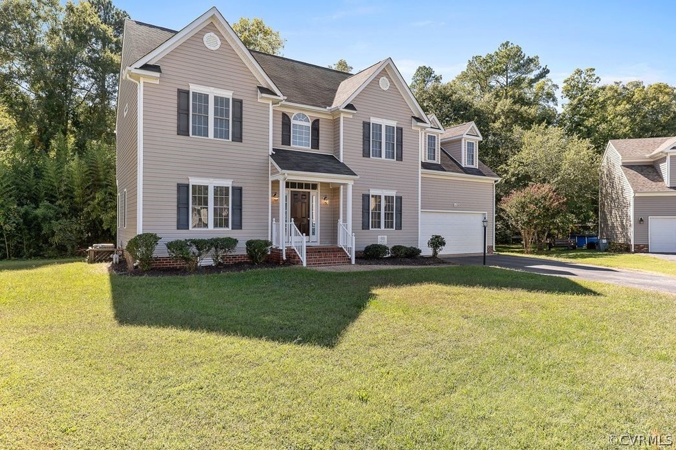 Large front yard on a cul de sac lot
