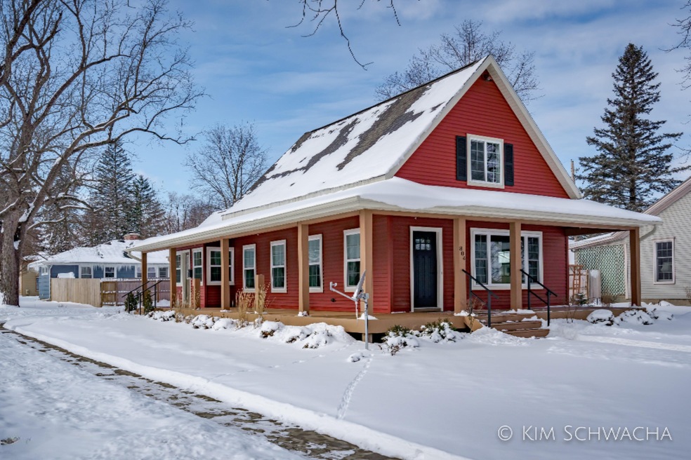 804 Riverside Dr, Lowell, MI 49331 - photo 1