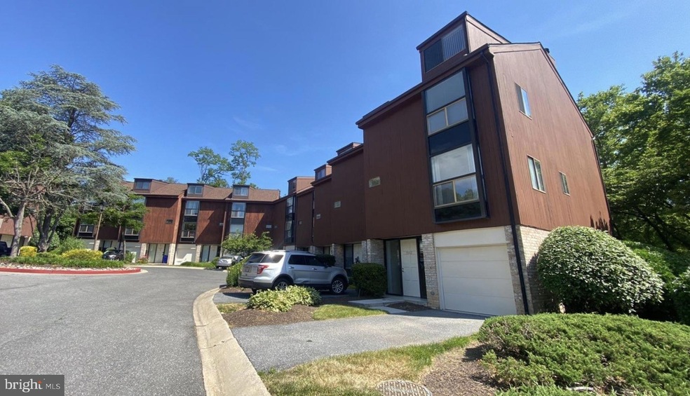 5502 Vantage Point Rd, Columbia, MD 21044 - photo 1