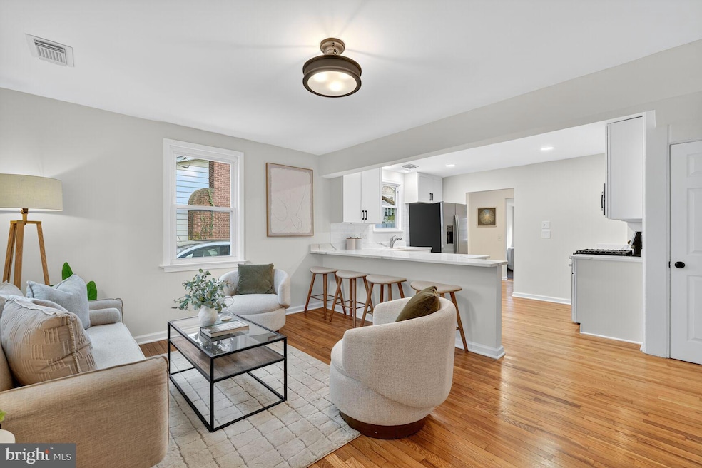 10238 Capitol View Ave, Silver Spring, MD 20910 - photo 1