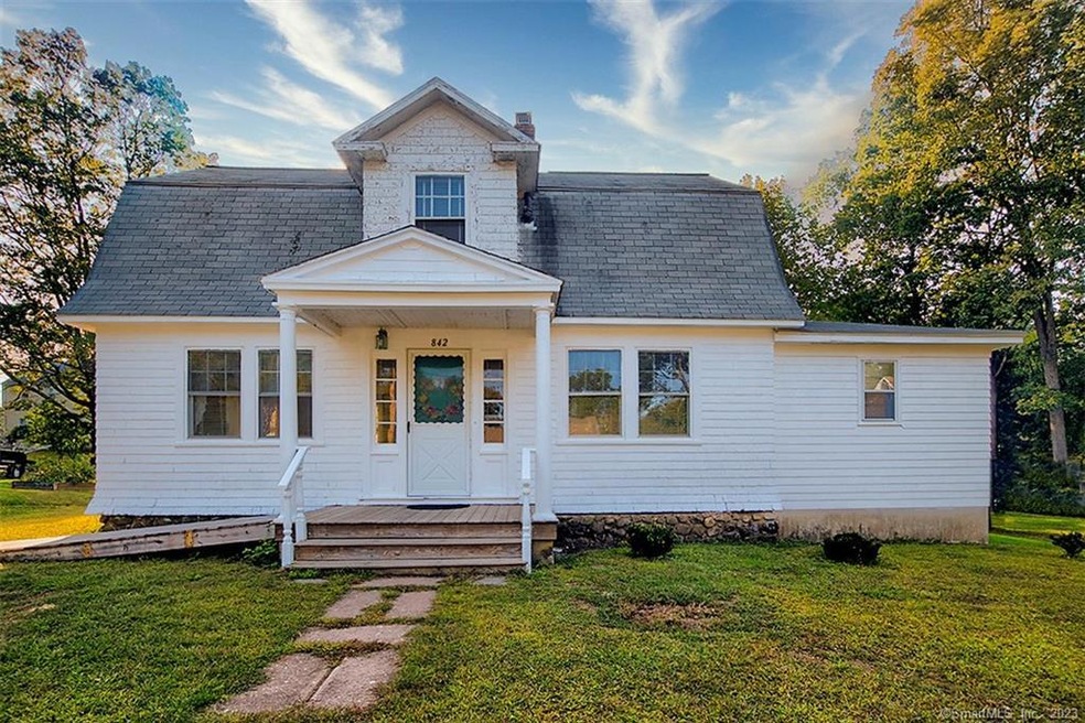 Front exterior picture of 842 Taft St in Orange