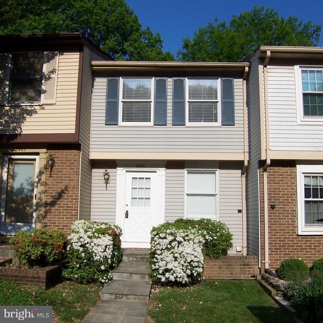 8445 Sugar Creek Ln, Springfield, VA 22153 - photo 1