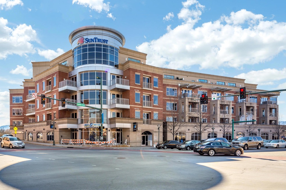 4_Cherokee_Blvd_11
