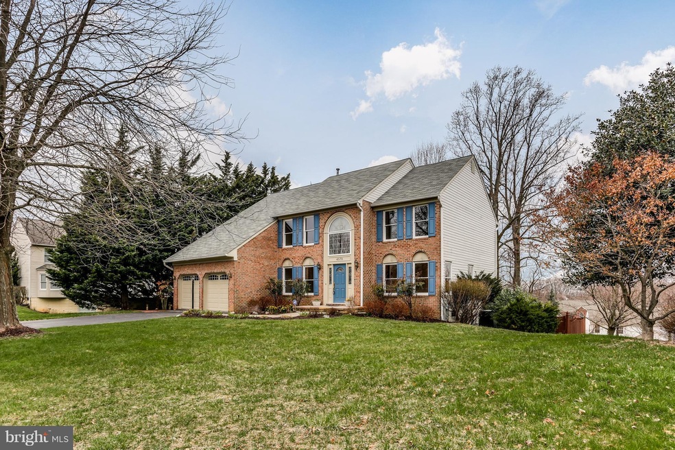 4570 Doncaster Dr, Ellicott City, MD 21043 - photo 1