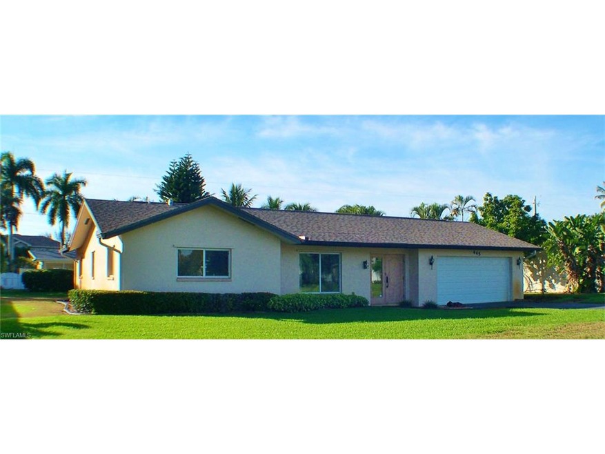 Front of 445 Gulfview