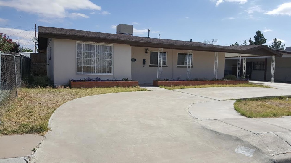 7553 Corozal Dr, El Paso, TX 79915 - photo 1