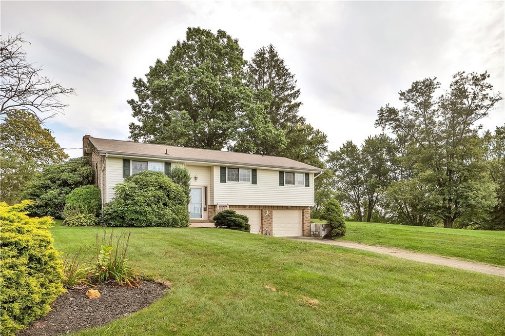 532 Valley View Rd, Eighty Four, PA 15330 - photo 1