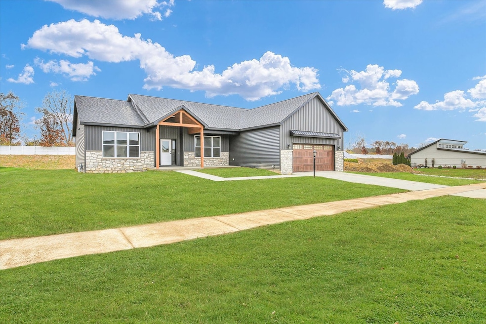 2902 Haydon Dr, Urbana, IL 61802 - photo 1