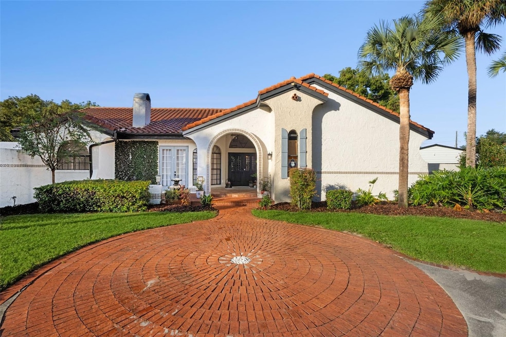 2828 Ingeborg Ct, Windermere, FL 34786 - photo 1