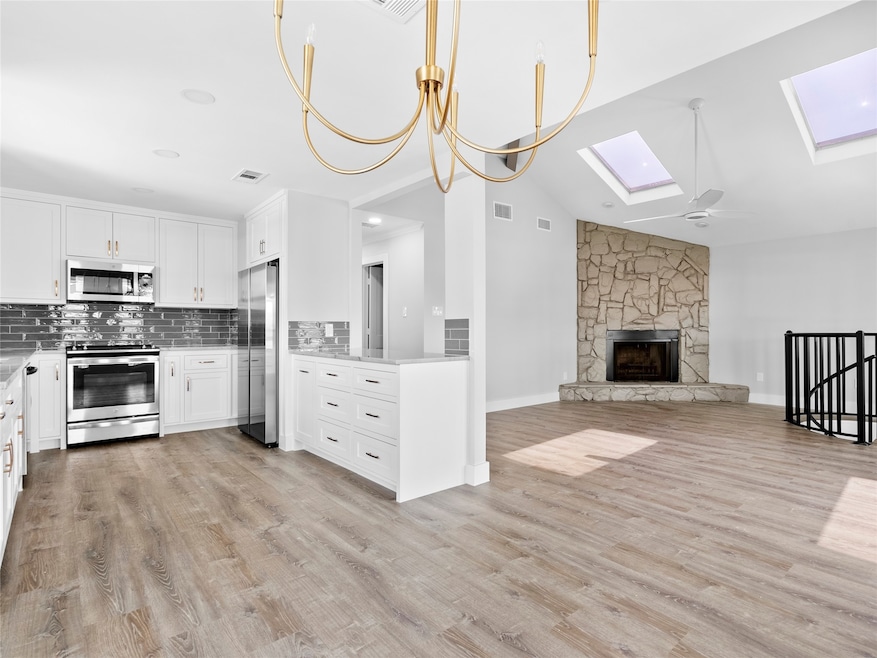 1322 Oahu Dr, Tiki Island, TX 77554 - photo 1