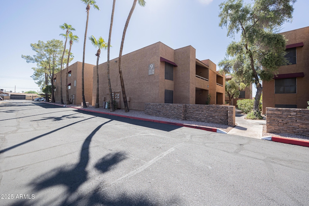 2625 E Indian School Rd unit 232, Phoenix, AZ 85016 - photo 1