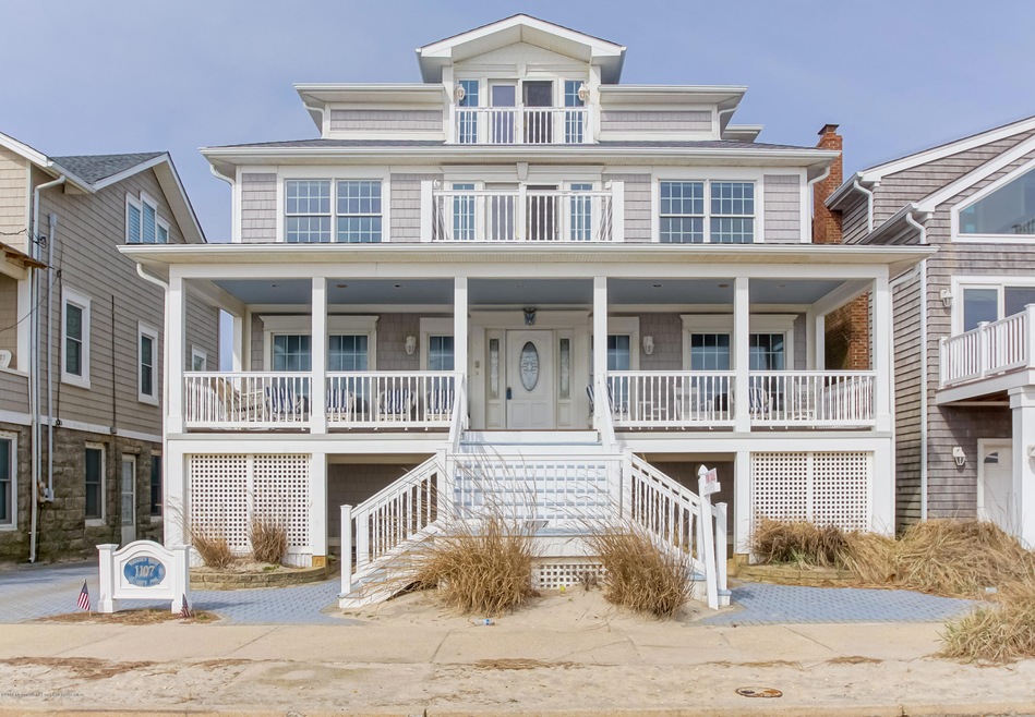 1107 S Ocean