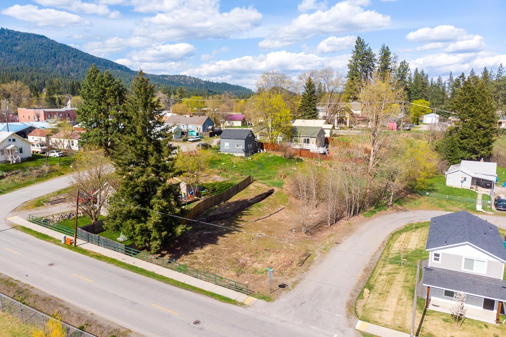 Near 15170 Coeur d'Alene St Land 08