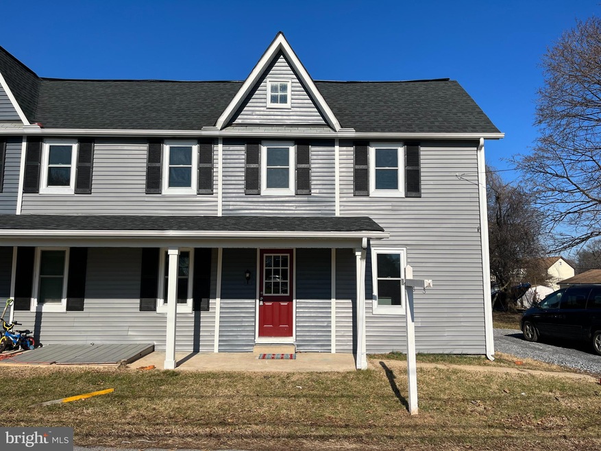 912 North Ave unit B, Sykesville, MD 21784 - photo 1