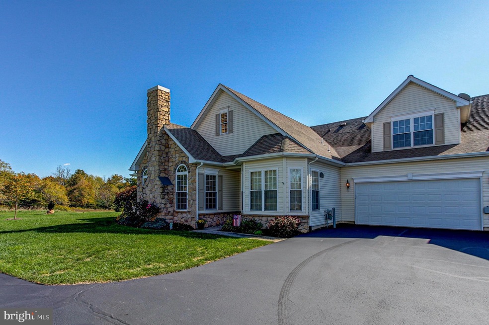 1049 Burgundy Cir, Pennsburg, PA 18073 - photo 1