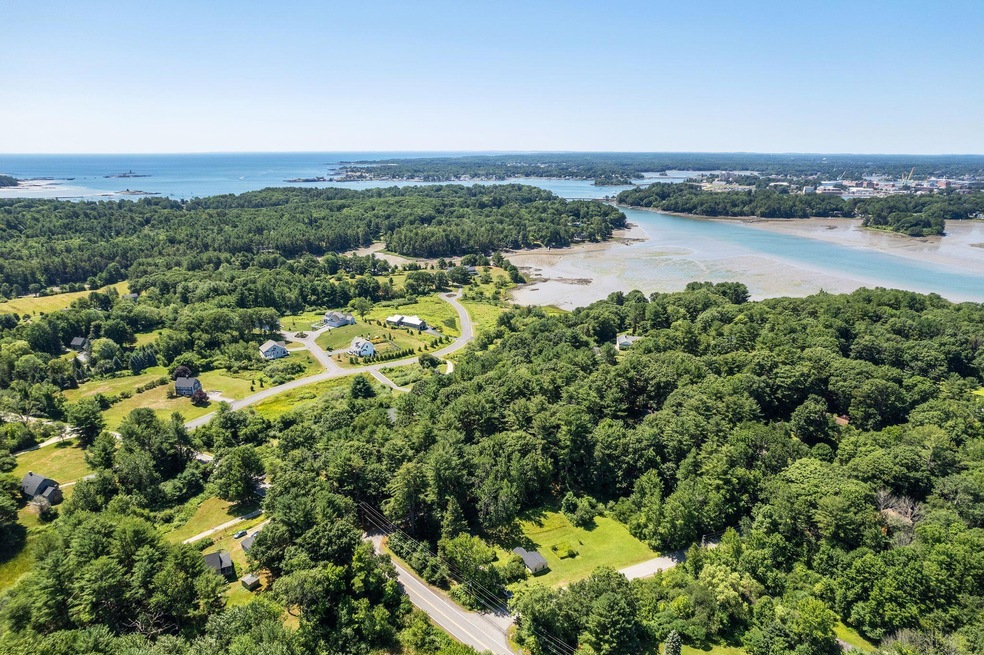 1 Goose Point Rd Kittery Point ME 01