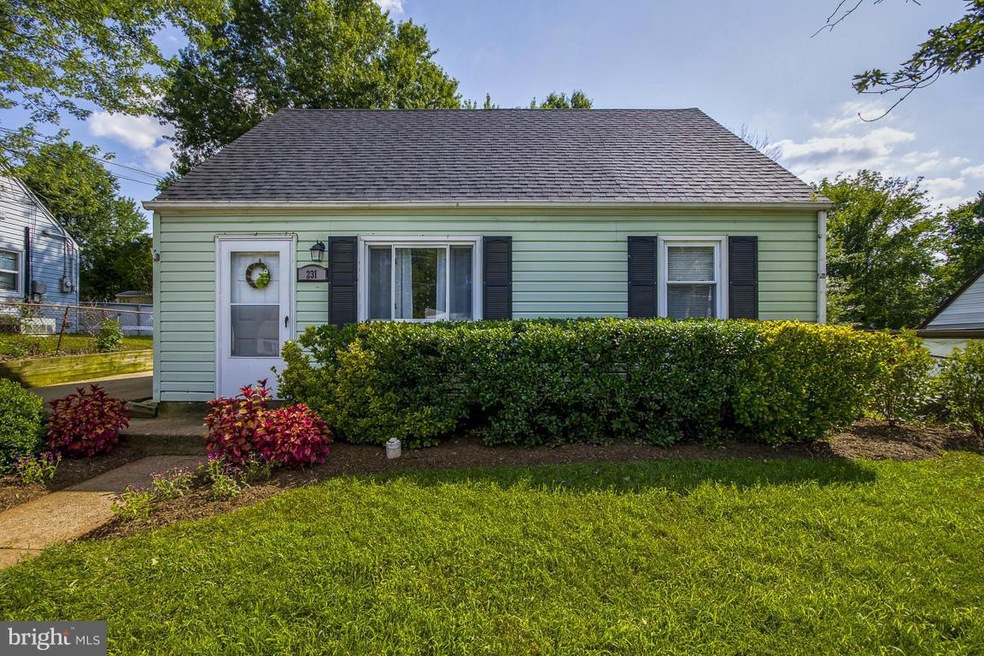 231 Manassas Dr, Manassas Park, VA 20111 - photo 1