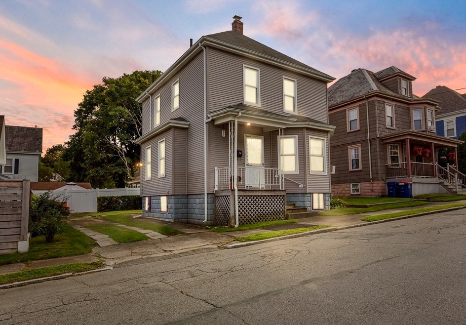 70 Trinity St, New Bedford, MA 02740 - photo 1