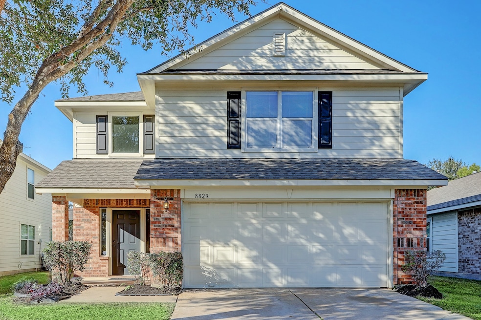 8823 Durham Manor Ln, Houston, TX 77075 - photo 1