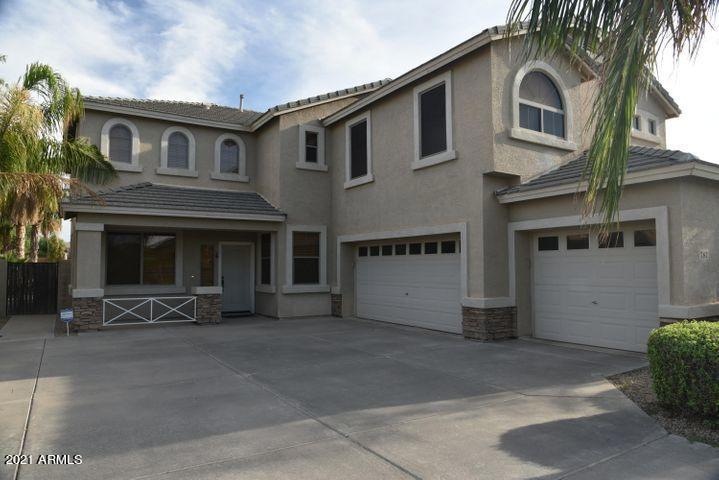 787 E Crescent Pl Front 1