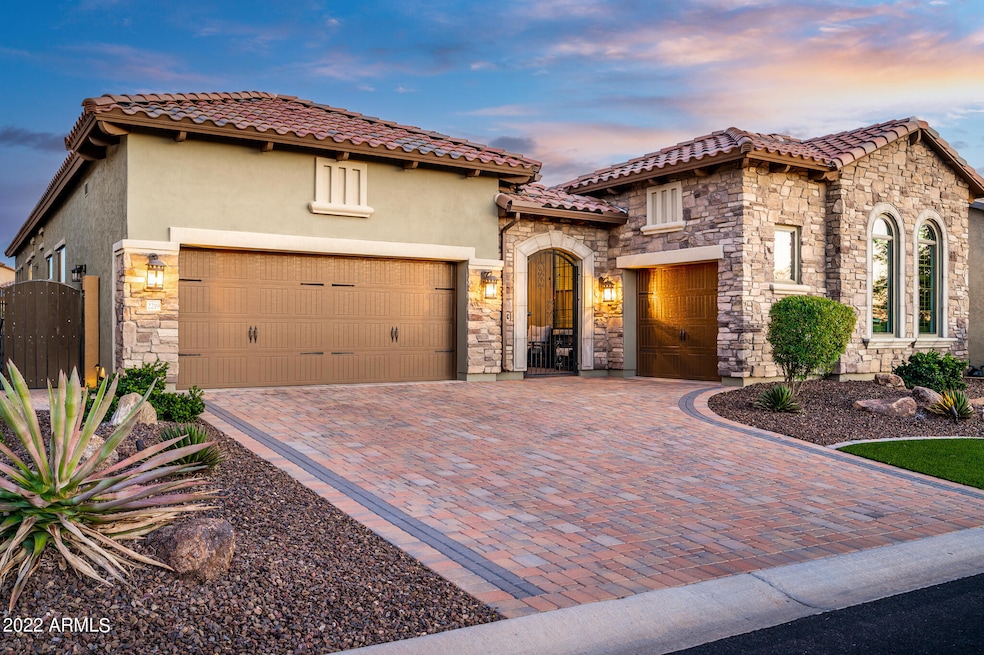 Twilight Photos - N. Estates Circle