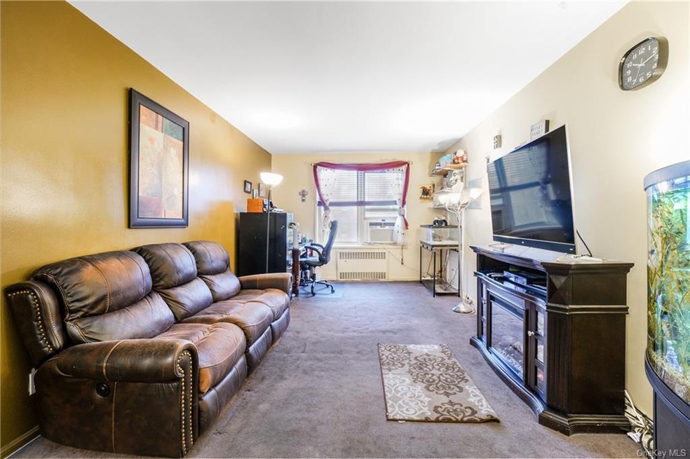 Valentine Gardens Cooperative unit 4C, Yonkers, NY 10705 - photo 1