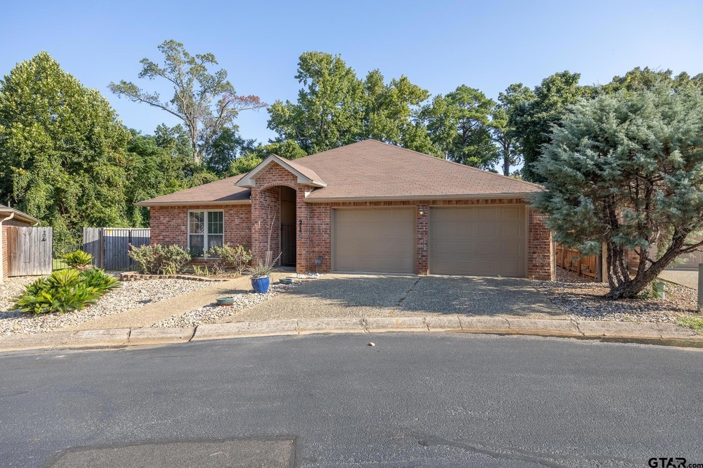 319 319 Amberwood Cir, Tyler, TX 75701 - photo 1