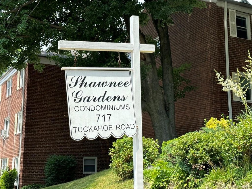 717 Tuckahoe Rd unit 5D, Yonkers, NY 10710 - photo 1