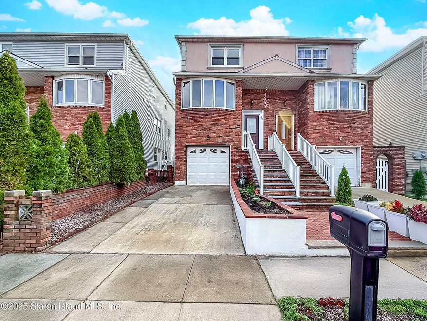 43 Cherrywood Ct, Staten Island, NY 10308 - photo 1