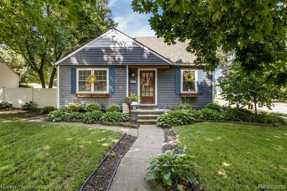 4112 4th St Wayne MI 48184 USA-large-044-042-4112 