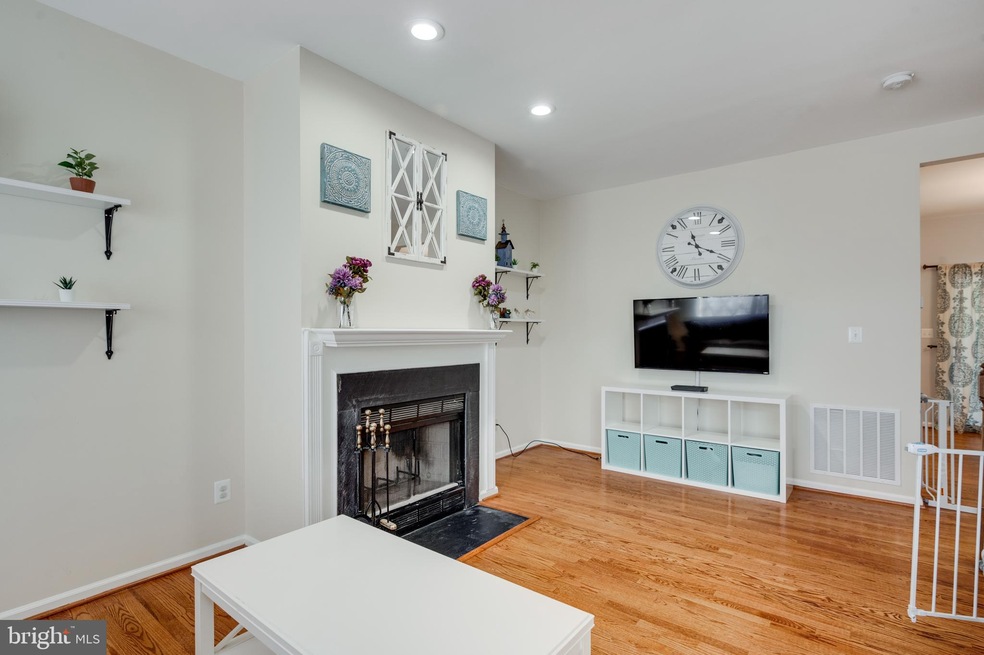 4214 Ashmere Cir, Dumfries, VA 22025 - photo 1