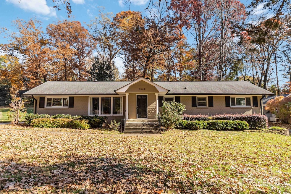 Under Contract $875,000