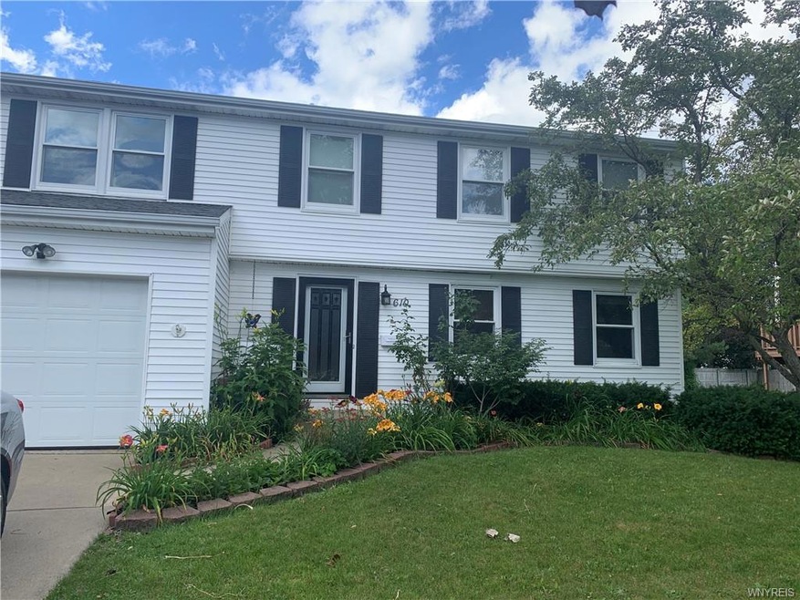 610 Wurlitzer Dr, North Tonawanda, NY 14120 - photo 1