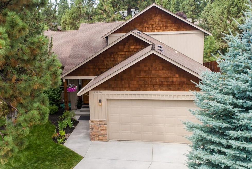 19826 Porcupine Dr, Bend, OR 97702 - photo 1