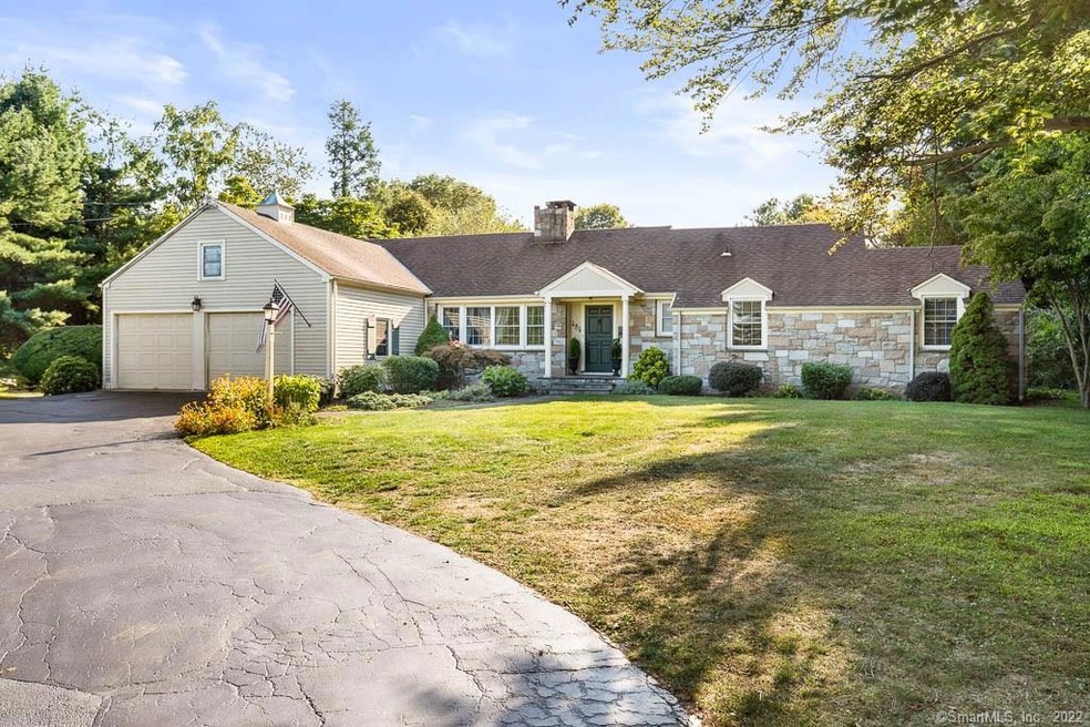 484 Orange Center Rd, Orange, CT 06477 - photo 1