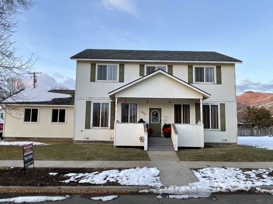 640 S 8th St, Lakeview, OR 97630 - photo 1