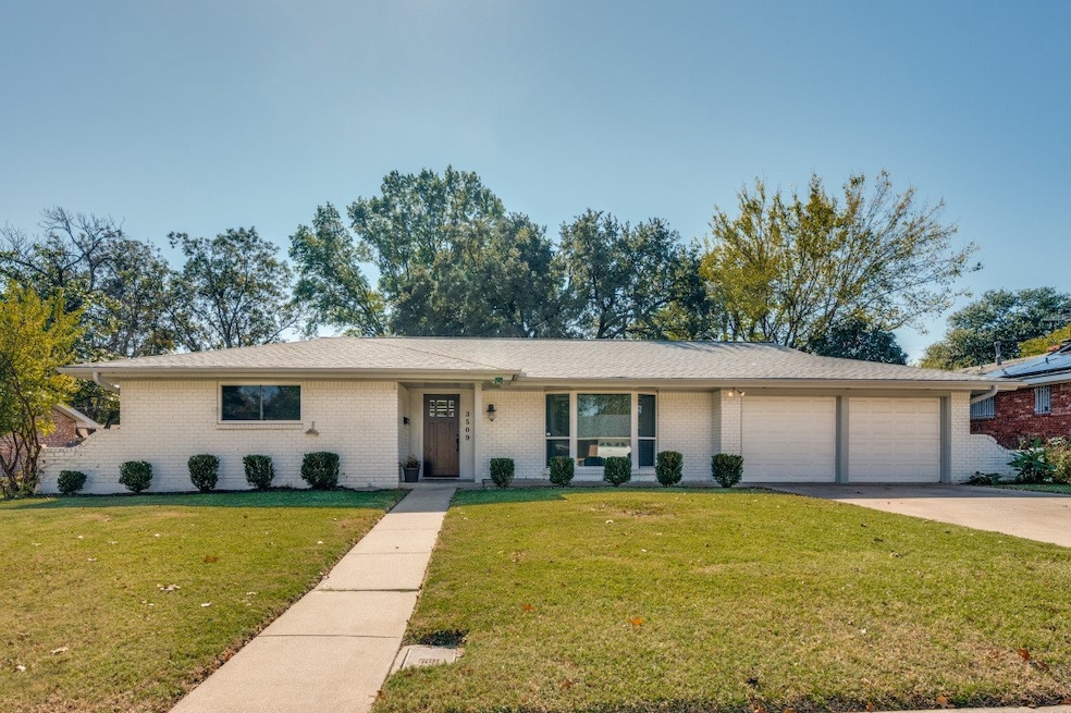 3509 Wharton Dr, Fort Worth, TX 76133 - photo 1