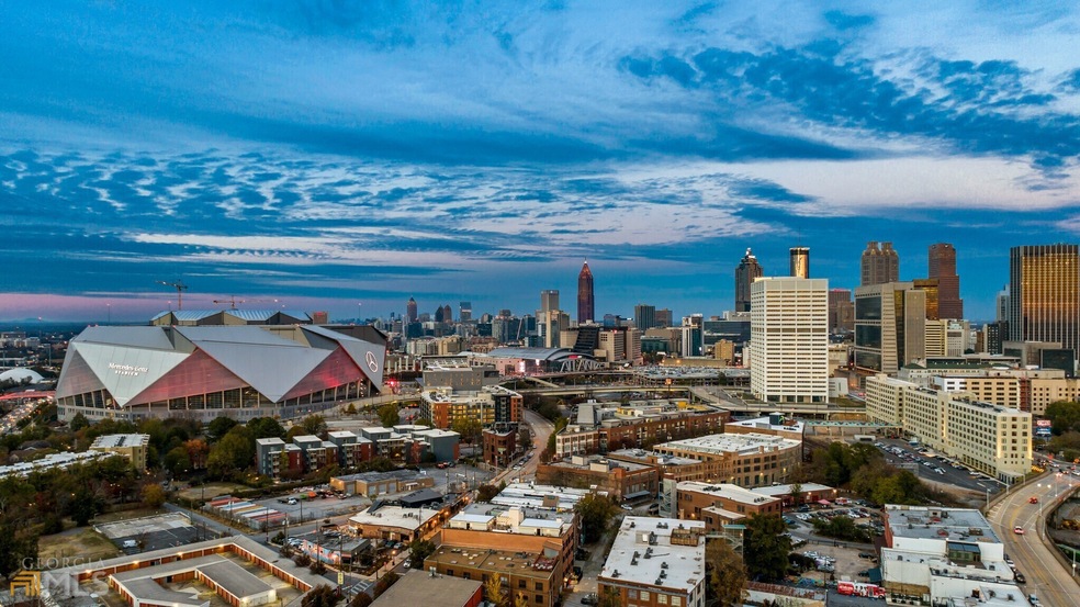 Unmatched Intown Living, STEPS To Castleberry Hill