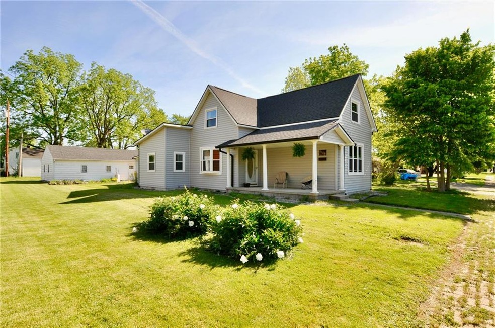 2108 N B St, Elwood, IN 46036 - photo 1