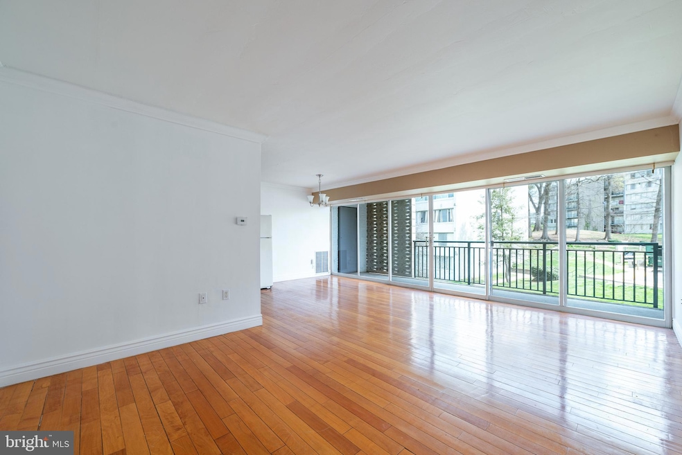 1802 Metzerott Rd unit 207, Adelphi, MD 20783 - photo 1